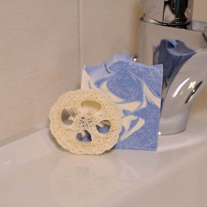 Salzseife HIMALAYA-PUR mit Luffa-Scheibe